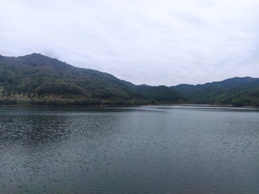 10.24 登山尋寶 精華股份社團組織戶(hù)外體驗活動(dòng)(圖1) 10.24 登山尋寶 精華股份社團組織戶(hù)外體驗活動(dòng)(圖1)