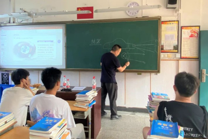 校企融合搭橋梁——工匠進(jìn)校上課啦！(圖4)