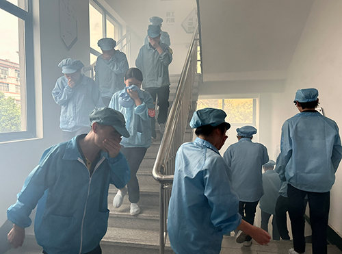 精華股份開(kāi)展2023年度消防逃生、應急救援演練活動(dòng)(圖6)