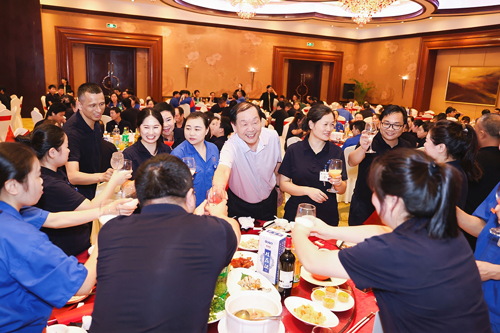 雙精聚智慶中秋，共敘團圓話(huà)未來(lái)  精成車(chē)業(yè) & 精華股份2025年中秋團圓宴圓滿(mǎn)舉行(圖5)