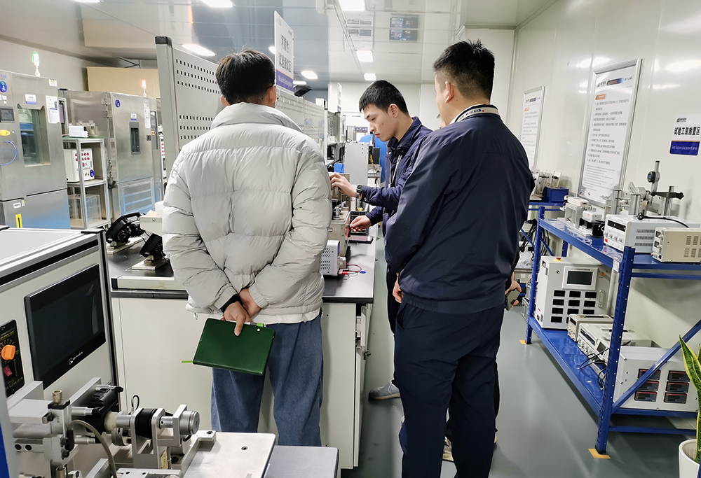 精華股份測試中心通過(guò)零跑汽車(chē)實(shí)驗室認可(圖2)